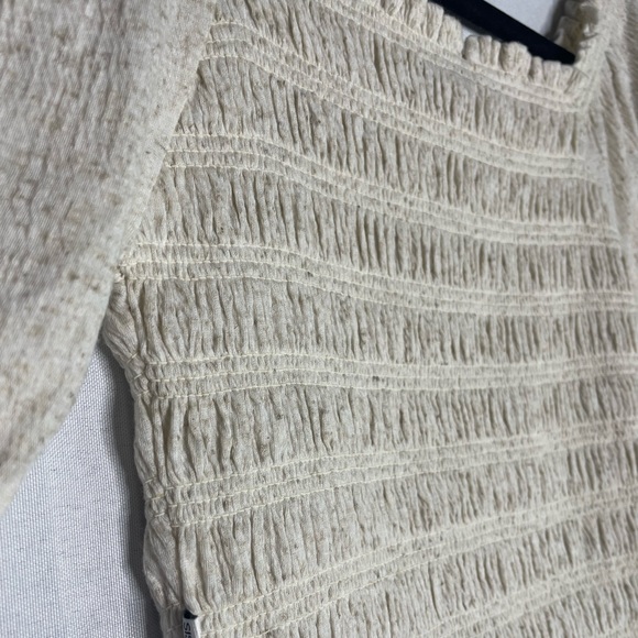 Cropped Neutral Tone Top - Picture 3 of 9